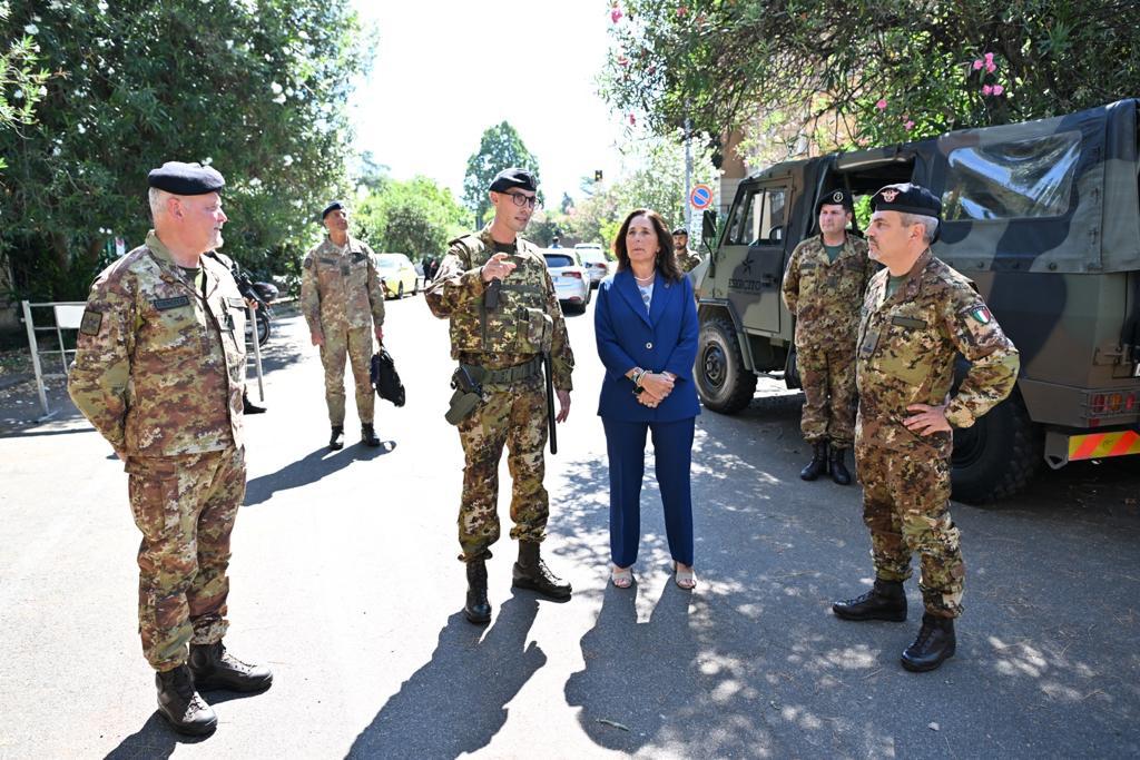 L'impegno dell'Esercito in Patria e all'estero durante il periodo